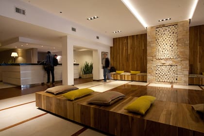 Instalaciones a nuevo y muy buen servicio en el Hotel Malargüe de Mendoza.