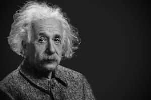 Albert Einstein: “Lo importante es no parar de hacerse preguntas, la curiosidad tiene su propia razón de existir”