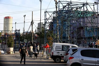 Instalan arcos de desinfección y cámaras térmicas en los accesos a la villa 31