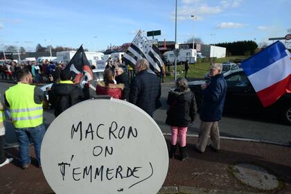 Insultos para Macron entre los manifestantes en Le Mans, oeste de Francia