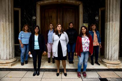 Integranes del grupo de mujeres que formularon las denuncias