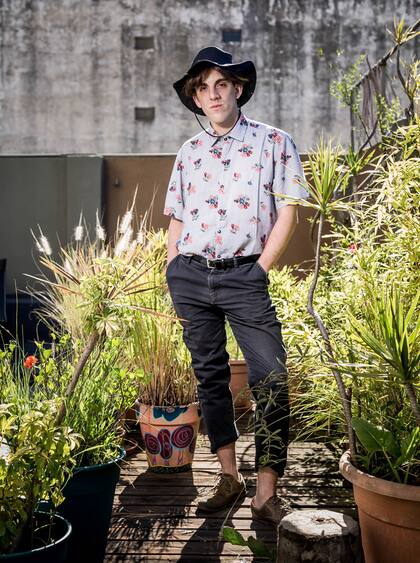 Integrante de grupos como Gativideo y La Vida en Familia, este guitarrista lanza un disco solista íntimo e introspectivo.