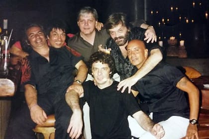 Integrantes de Memphis La Blusera, Ratones Paranoicos y Los Pericos