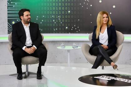 Mariano Focaraccio (Drixit Technologies) y Noelia Aguirre (Robin Tests) explicaron cómo los algoritmos "son el futuro" y "generan valor"