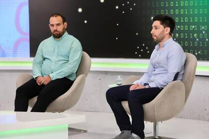 Federico Bayle (Dymaxion Labs) y Hernán Lasansky (ÜMA Health) explicaron cómo los algoritmos pueden utilizarse tanto en la medicina cómo en el sector agrícola