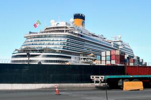 Intenso movimiento de embarcaciones en la terminal de cruceros de la ciudad
