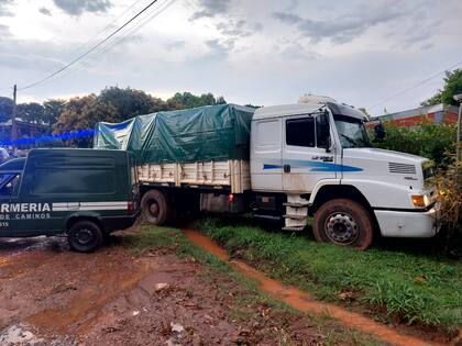 Intentaba huir en un camión cargado con más de ocho toneladas de marihuana