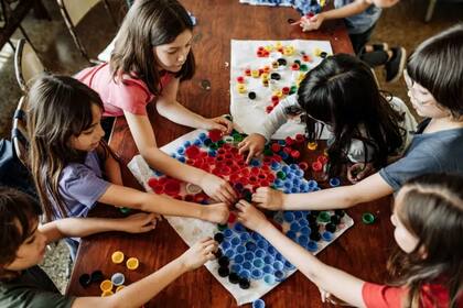 Interactuar es importante para lograr objetivos, pero hasta cierto límite, según los expertos