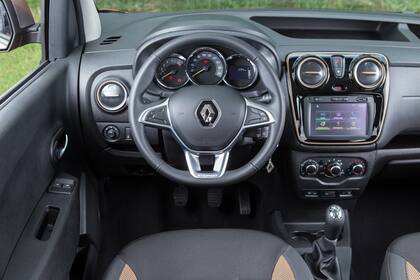 Interior completo y con tecnología