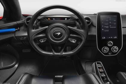 Interior de corte deportivo del McLaren Senna