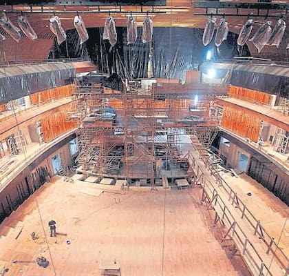 Construcción de la Ballena Azul, la gran apuesta del proyecto de renovación: una sala de música sinfónica para 1.750 espectadores.