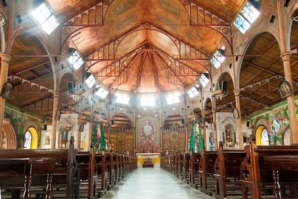 Interior de la Basílica de la Inmaculada Concepción. St. Lucia