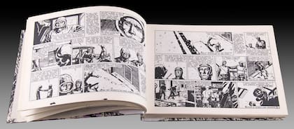 Interior de la primera edición de "El Eternauta" en formato de libro, de 1975