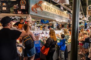Estos son los mercados ideales para visitar si te gusta descubrir qué comen los locales