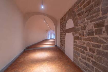 Interior del corredor construido por Giorgio Vasari en el siglo XVI en Florencia. Imagen cedida por la Galería de los Uffizi