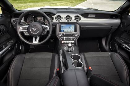 Interior del Ford Mustang GT