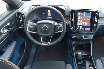 Interior minimalista en el Volvo C40 full eléctrico