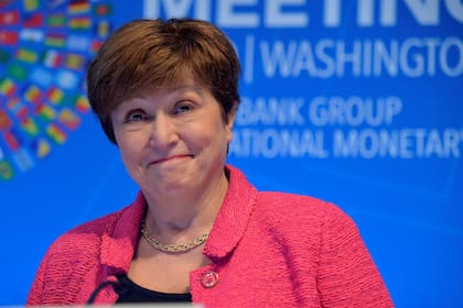 Georgieva: "fue genial conversar hoy con Martin Guzmán"