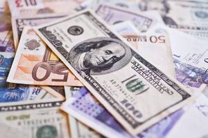 Libra esterlina, dólar, euro, ¿qué otra moneda se usará en países diferentes al emisor?
