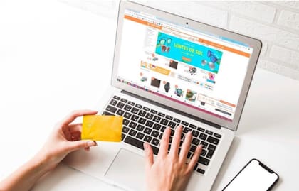 Internet sigue liderando como canal de compra, superando a los grandes almacenes y comercios locales