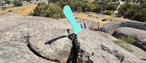 El exclusivo gusto tandilense y una serie de cucharitas gigantes se exponen el día que se cayó la famosa roca