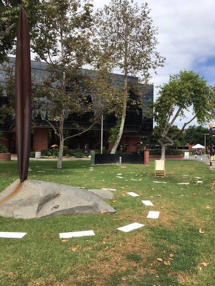 Intervención de David Lamelas en la Universidad Estatal de California, en Long Beach