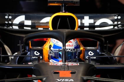 Intimidante: el granítico Verstappen, con el renacido Red Bull, tiene enorme ventaja en la guerra psicológica contra Oscar Piastri y Lando Norris.
