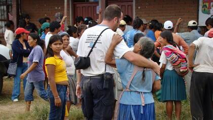 Inundaciones en Bolivia 2014 Un equipo de voluntarios expertos en comunicación, logística y manejo de evacuados trabajó en el despliegue de un campamento preventivo para albergar a aproximadamente 200 familias en el municipio de Trinidad, en el departamento de Beni