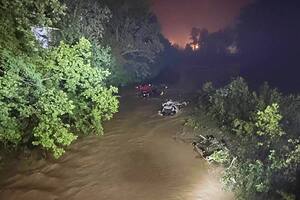 Inundaciones en Virginia Occidental dejan 3 muertos; equipos rescatistas buscan a desaparecidos