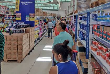 Los productos de supermercado, los más buscados por los turistas chilenos