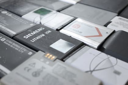 Los científicos advirtieron un grave problema con las baterías desechadas