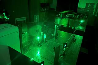 Investigadores resuelven misterio de color en icónica pintura de Jackson Pollock