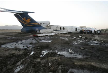 EE.UU. confundió un vuelo comercial iraní con un avión de combate; murieron 290 personas