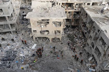 Irán ha contratacado con ataques en Israel y en bases militares de Estados Unidos en varios países del Golfo