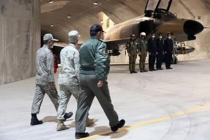 Irán también han construido búnkeres donde proteger a sus aviones de combate y embarcaciones de guerra