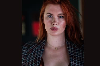 Ireland Baldwin habló sobre su dura infancia y disparó contra su familia