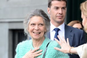 A los 83, es vegana, viste ropa usada y cultiva el budismo