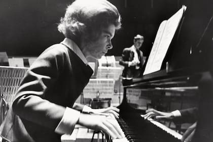Irene ensaya para su concierto de piano en Londres, en el Royal Festival Hall, en 1969. La música y la arqueología fueron sus grandes pasiones de juventud