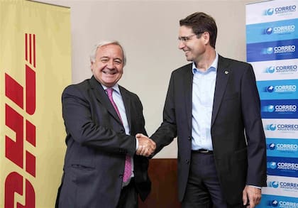 Irigoin y Thomas Baldry, vicepresidente internacional de Deutsche Post DHL Group, al anunciar la asociación