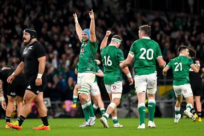 Irlanda celebra su último triunfo sobre Nueva Zelanda, en el mejor momento de su existencia; el campeón del Seis Naciones ganó cinco de los últimos ocho enfrentamientos entre sí.