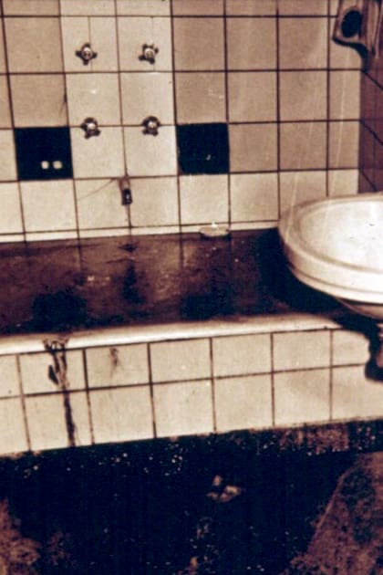 La bañera mortal, fotografiada durante la investigación