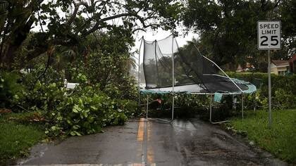Irma, uno de los huracanes más poderosos jamás vistos, golpeó Florida con intensas lluvias y ráfagas de viento de más de 200 km por hora