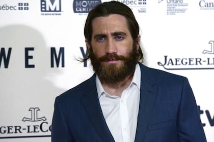 ¡Irreconocible! El actor sorprendió con un estilo algo descuidado para la alfombra roja