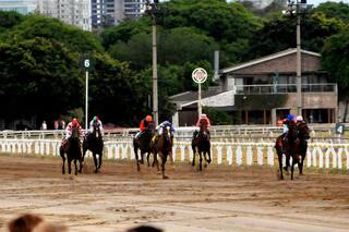 Irwin descolló en el Nacional de una Triple Corona plagada de curiosidades
