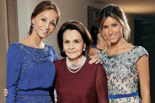 Isabel junto a su madre y su hija Ana, fruto de su matrimonio con Miguel Boyer. “Mis nietos son maravillosos. No se pueden imaginar el cariño que les tengo. Y mi hija Isabel, ella vale su peso en oro”, reveló Beatriz hace un tiempo en un programa de televisión.