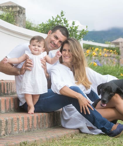 Desde la puerta de su casa, Urtubey sueña con ser presidente de los argentinos. El pasado 3 de enero, lanzó su candidatura desde Alternativa Federal