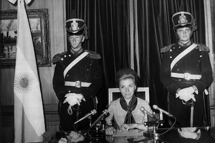 Isabel Martínez de Perón se dirige al país con motivo de la Navidad, el 24 de diciembre de 1974