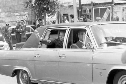 Isabel Perón fue en auto de la Catedral a la Casa Rosada