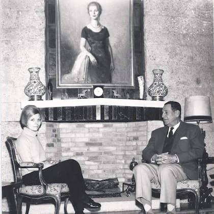 Isabel Perón tiene en su casa de Villafranca del Castillo una pintura de ella que es el único objeto que trajo de la residencia de Puerta de Hierro