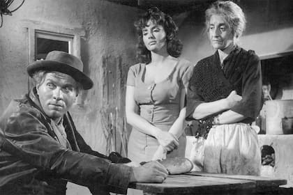Isabel Sarli junto a Jardel Filho y Blanca Lagrotta, en una escena de Setenta veces siete (1962)